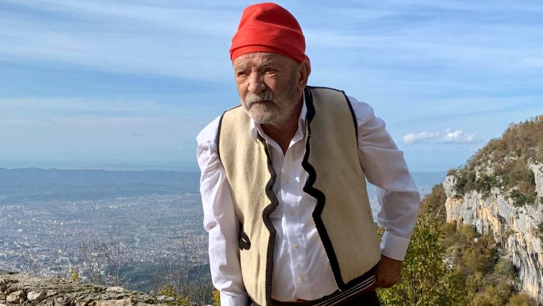 “Edi ndofta asht i çmendur”, personazhi i njohur shqiptar e ‘thumbon’ hapur, reagon kryeministri Rama dhe shpreh dëshirën e papritur: Uroj ta takoj kur të hapim… “Edi ndofta asht i çmendur”, personazhi i njohur shqiptar e ‘thumbon’ hapur, reagon kryeministri Rama dhe shpreh dëshirën e papritur: Uroj ta takoj kur të hapim…