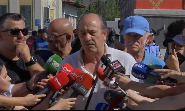 “Teatri”/ Të pashpjegueshmet e Budinajve: Si u shfaqën, ç’duan të bëjnë dhe a munden dot? “Teatri”/ Të pashpjegueshmet e Budinajve: Si u shfaqën, ç’duan të bëjnë dhe a munden dot?