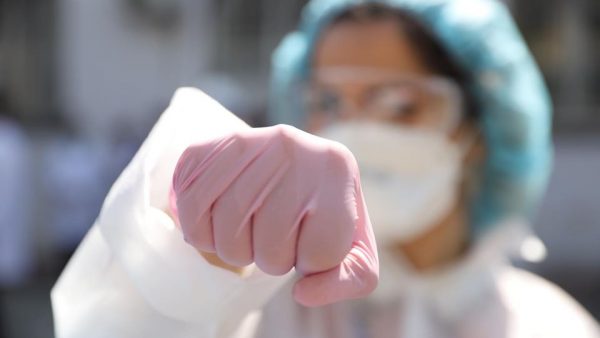 Rama merr në mbrojtje mjekët: Rrëzuan akuzat ndaj tyre në 30 vite, na bënë krenarë