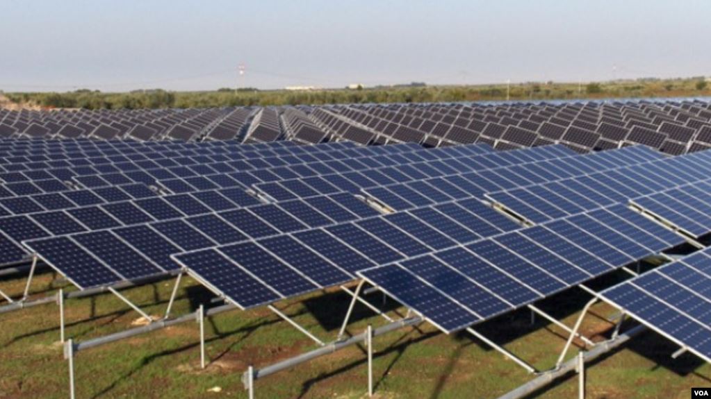 Cila është kompania franceze, që do ndërtojë parkun 100 milionë euro të energjisë diellore në Divjakë (më i madhi në Ballkan) Cila është kompania franceze, që do ndërtojë parkun 100 milionë euro të energjisë diellore në Divjakë (më i madhi në Ballkan)