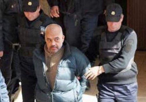 “Sapo ndodhi, arrestohet Edi Rama”, ish-deputeti i PS-së nxjerr foton, tallen qytetarët: Si shumë trashë e paskeni veshur
