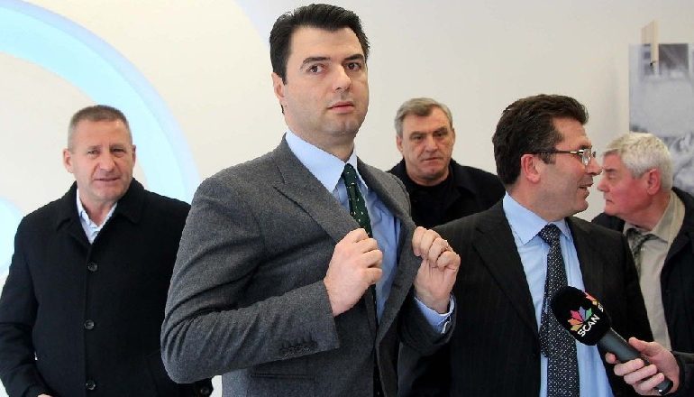 Aleati i del kundër Bashës dhe deklaron: “Opozita duhet të ketë një gjë të qartë..” Aleati i del kundër Bashës dhe deklaron: “Opozita duhet të ketë një gjë të qartë..”