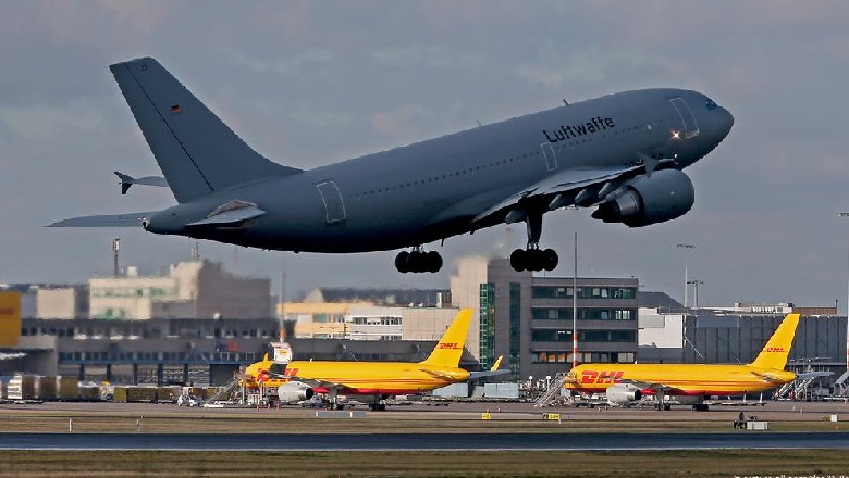 Të gjithë nxitojnë për t’u kthyer në normalitet, nga Gjermania nis fluturimi i parë europian charter për në Kinë Të gjithë nxitojnë për t’u kthyer në normalitet, nga Gjermania nis fluturimi i parë europian charter për në Kinë