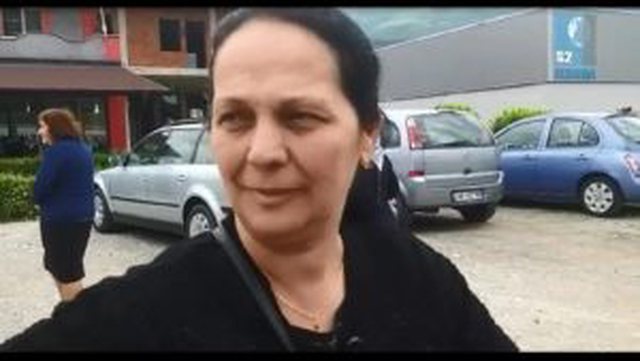 ‘Në kohën e luftës i pritëm si vëllezër, tani as për vdekje s’po na lënë të kalojmë’, revoltohen keq qytetarët në kufirin me Kosovën ‘Në kohën e luftës i pritëm si vëllezër, tani as për vdekje s’po na lënë të kalojmë’, revoltohen keq qytetarët në kufirin me Kosovën