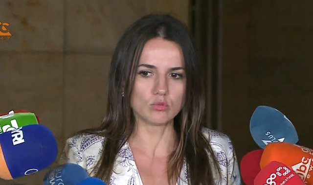 Takimi 9 orë me ambasadorët, Rudina Hajdari zbulon detajet: Qeveria kujdestare ka rënë, kjo është çështja më kyçe ku nuk bien dakort Takimi 9 orë me ambasadorët, Rudina Hajdari zbulon detajet: Qeveria kujdestare ka rënë, kjo është çështja më kyçe ku nuk bien dakort