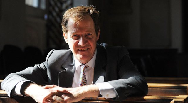 Këshilltari i Tony Blair kritikon kryeministrin Boris Johnson: “Për CV-në që ka, nuk do gjente dot punë as si pastrues në floktoren e shqiptarit në Londër”! Ju tregoj si e mposhti COVID-19 Shqipëria Këshilltari i Tony Blair kritikon kryeministrin Boris Johnson: “Për CV-në që ka, nuk do gjente dot punë as si pastrues në floktoren e shqiptarit në Londër”! Ju tregoj si e mposhti COVID-19 Shqipëria