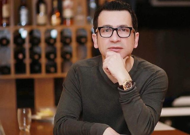 Kreshnik Spahiu bën reagimin e fortë ndaj Ilir Metës: Presidenti ynë tr***, mesazh kundër Presidentit Trump Kreshnik Spahiu bën reagimin e fortë ndaj Ilir Metës: Presidenti ynë tr***, mesazh kundër Presidentit Trump