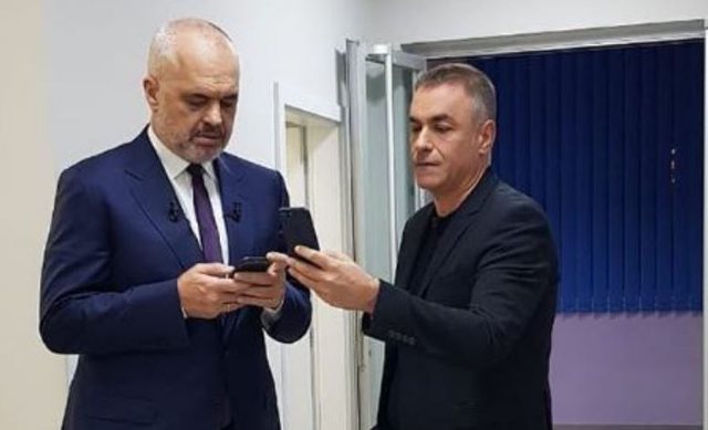 “Jo vetëm mban timonin, po tani e nget edhe pa duar fare”! Arian Çani bën parashikimin e fortë për kryeministrin Rama