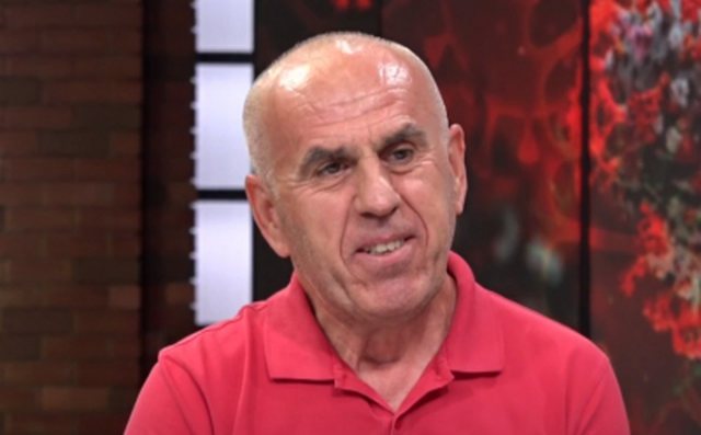 Bashkia Skrapar hapi tenderin për drekë me 60 persona në nder të tij, reagon mjeku Pipero: Fama paska ca kusure! Anulojeni, shpenzimet të shkojnë për … Bashkia Skrapar hapi tenderin për drekë me 60 persona në nder të tij, reagon mjeku Pipero: Fama paska ca kusure! Anulojeni, shpenzimet të shkojnë për …