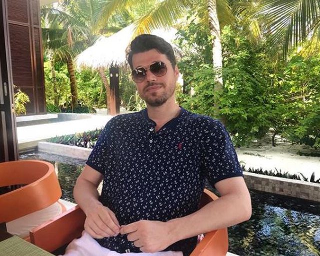 Alban Skënderaj zbulon kush është pasuria e tij më e madhe vetëm përmes një imazhi Alban Skënderaj zbulon kush është pasuria e tij më e madhe vetëm përmes një imazhi