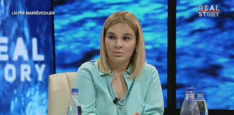 Kryemadhi, e “vujtura” që është milionere nga biznesi “parti“ i habit të gjithë: Atë që kam vuajtur unë nuk dua ta kalojnë fëmijët e mi”! Kryemadhi, e “vujtura” që është milionere nga biznesi “parti“ i habit të gjithë: Atë që kam vuajtur unë nuk dua ta kalojnë fëmijët e mi”!