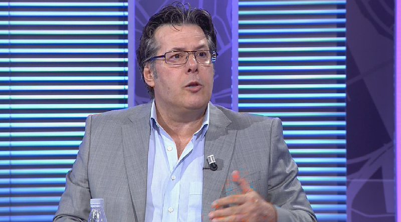 “Jemi të fortë”! Paloku mburret me gënjeshtra: Si nuk e “hëngrëm” që komisionerë të depolitizoheshin “Jemi të fortë”! Paloku mburret me gënjeshtra: Si nuk e “hëngrëm” që komisionerë të depolitizoheshin