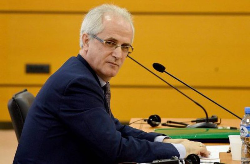 Meta kërkoi shkarkimin e Ardian Dvoranit, KLGJ bën lëvizjen e rëndësishme Meta kërkoi shkarkimin e Ardian Dvoranit, KLGJ bën lëvizjen e rëndësishme