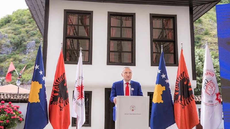 I duket vetja si pasardhësi i tyre! Meta mesazh të koduar në përvjetorin e Lidhjes së Prizrenit: Kur cenohet sovraniteti, të frymëzohemi nga këta burra