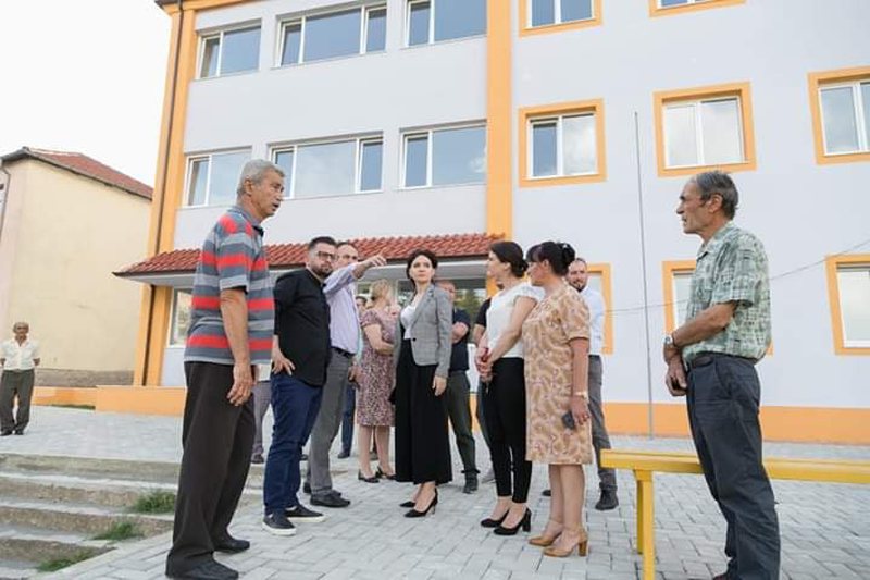 Dallëndyshe Kravari uron 29-vjetorin e PS si një prej themeluesve të kësaj partie, ja mesazhi Dallëndyshe Kravari uron 29-vjetorin e PS si një prej themeluesve të kësaj partie, ja mesazhi
