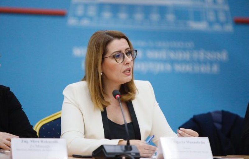 Ditë rekord infektimesh me Covid-19, Manastirliu: Ju lutem dëgjojeni këtë video me vëmendje