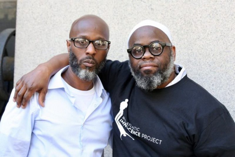 Gabimi fatal që u kushtoi 24 vjet: Historia e trishtë e dy vëllezërve që kaluan gjysmën e jetës në b.urg pa ditur pse! Gabimi fatal që u kushtoi 24 vjet: Historia e trishtë e dy vëllezërve që kaluan gjysmën e jetës në b.urg pa ditur pse!