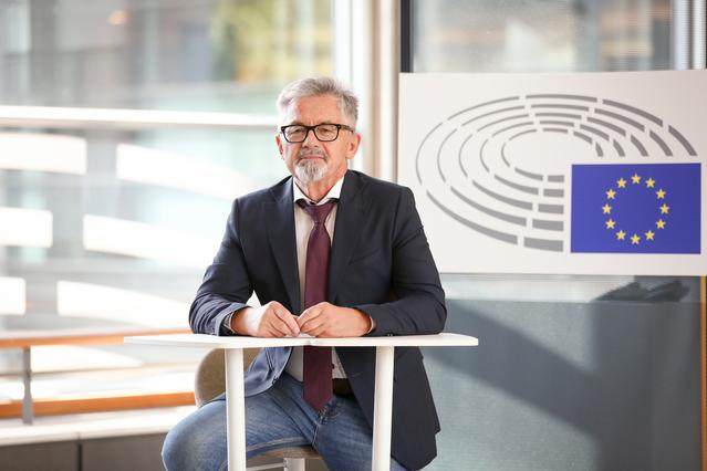 Eurodeputeti gjerman i frikësuar nga Shqipëria: Nëse antarësohet do nis eksodi. Të ndërpresim paratë drejt Shqipërisë