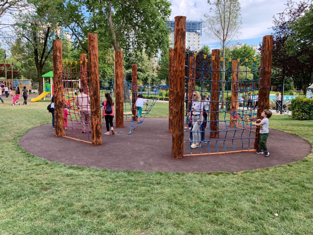 Veliaj flet për Parkun Rinia: Mund të organizojnë gjithë helmin e botës por qyteti nuk kthehet pas në batërdinë e 2015-s Veliaj flet për Parkun Rinia: Mund të organizojnë gjithë helmin e botës por qyteti nuk kthehet pas në batërdinë e 2015-s