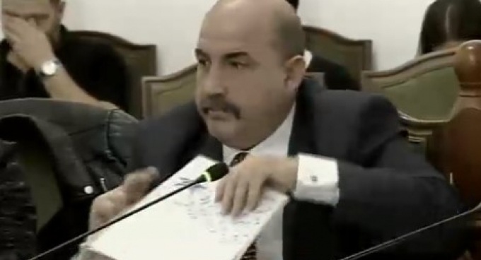 K.ërcënoi me sms drejtorin e Burgjeve: “Ke për ta pësuar keq ti dhe familja jote”/përfundon në pranga dhe dënohet K.ërcënoi me sms drejtorin e Burgjeve: “Ke për ta pësuar keq ti dhe familja jote”/përfundon në pranga dhe dënohet