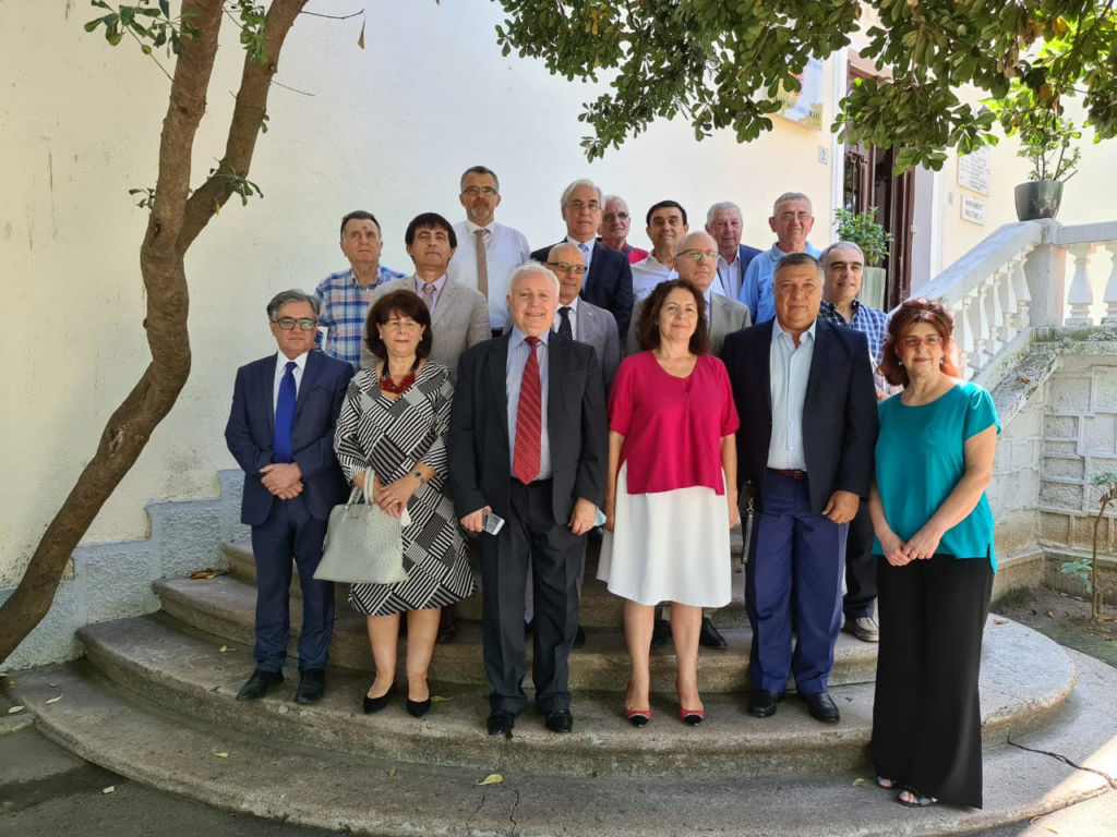 EMRAT: Nga Mimoza Hafizi, tek Pëllumb Xhufi, zgjidhen anëtarët e rinj të Akademisë së Shkencave EMRAT: Nga Mimoza Hafizi, tek Pëllumb Xhufi, zgjidhen anëtarët e rinj të Akademisë së Shkencave