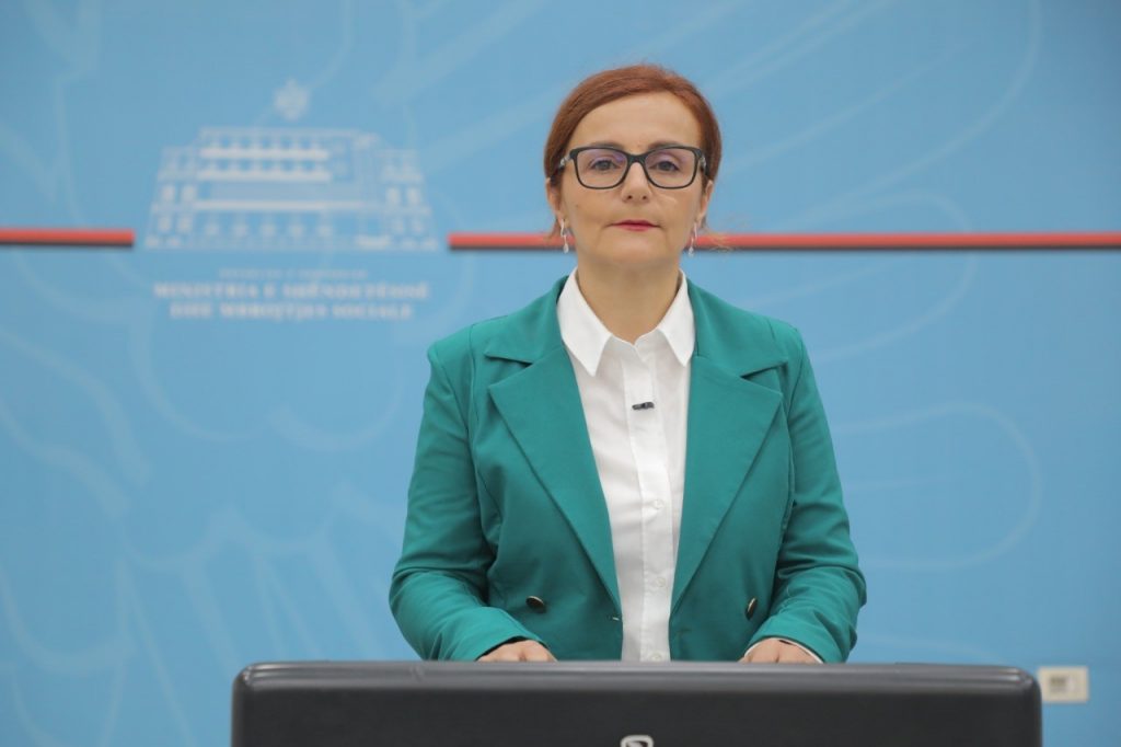 Covid-19 në vend/ Regjistrohen sërish shifra të larta i të prekurve në 24 orët e fundit Covid-19 në vend/ Regjistrohen sërish shifra të larta i të prekurve në 24 orët e fundit