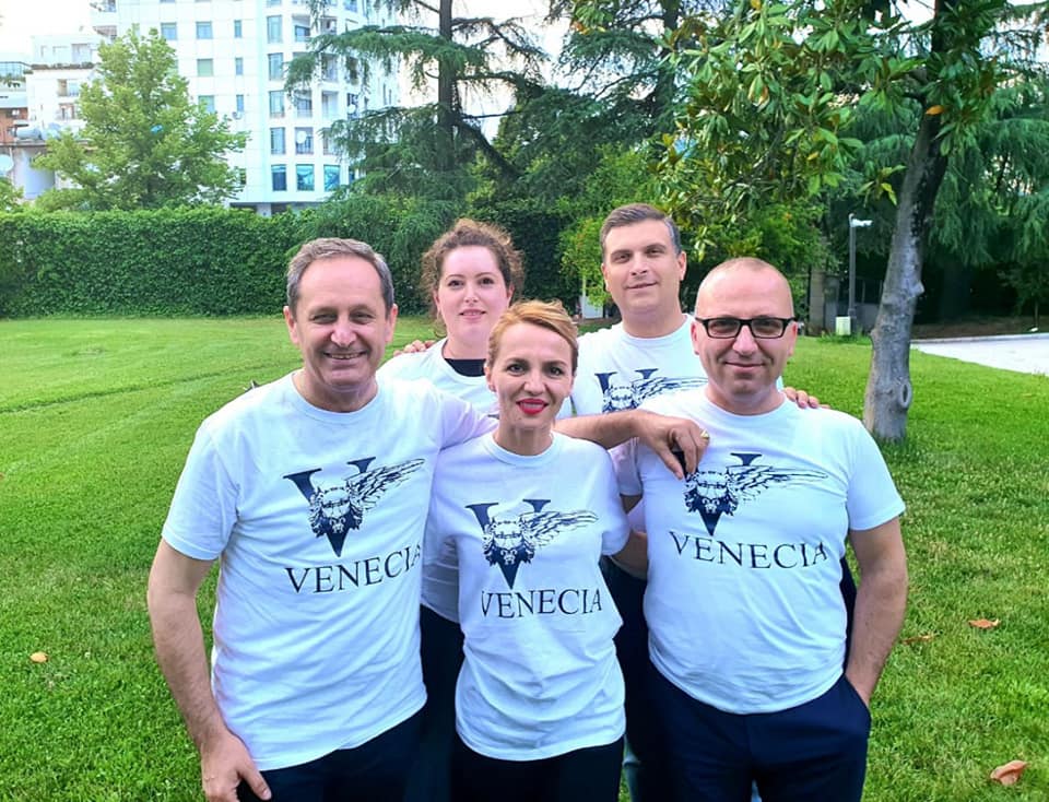 Karagjozët e Presidencës, që sillen me “Venecian” sipas “vaktit”