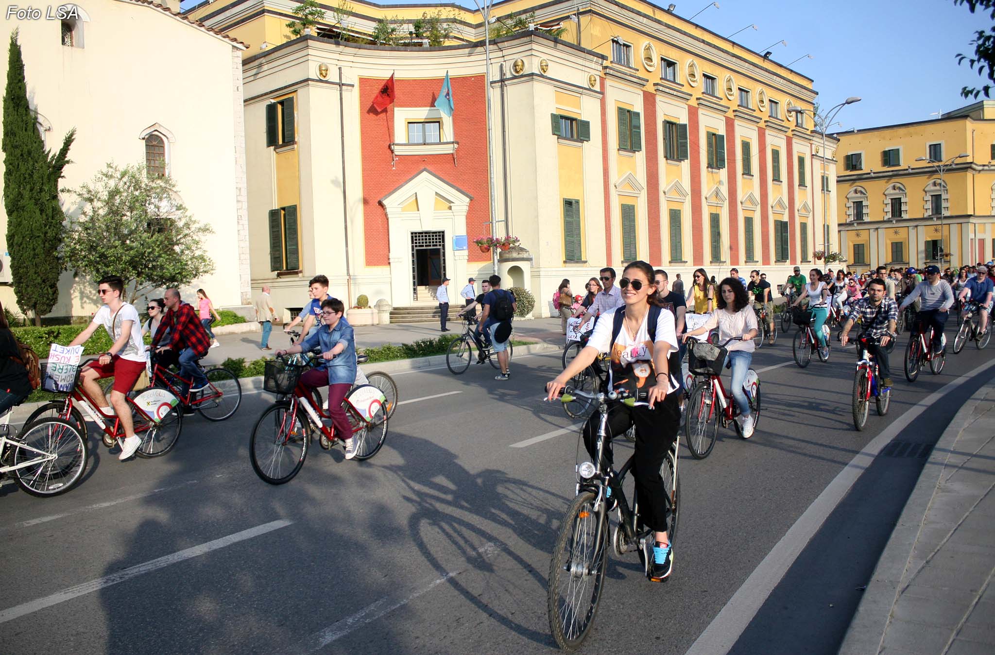 “Tirana përgatitet për të hapur Akademinë e Biçikletave” “Tirana përgatitet për të hapur Akademinë e Biçikletave”