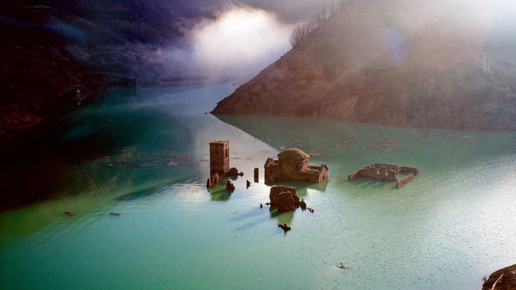 Nën ujë që nga përmbytja e vitit 1946, fshati italian mund të shohë sërish dritën e diellit