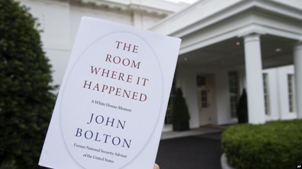 SHBA: Gjykata hedh poshtë kërkesën e Donald Trump për bllokimin e librit të John Boltonit