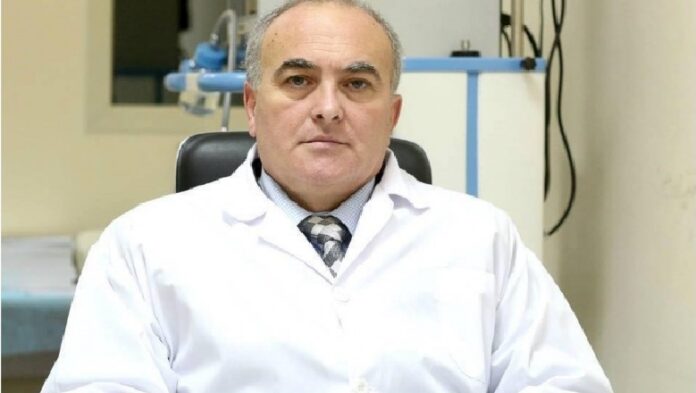 Ishte në intubim te Infektivi, mjeku i njohur e humb betejën me koronavirusin