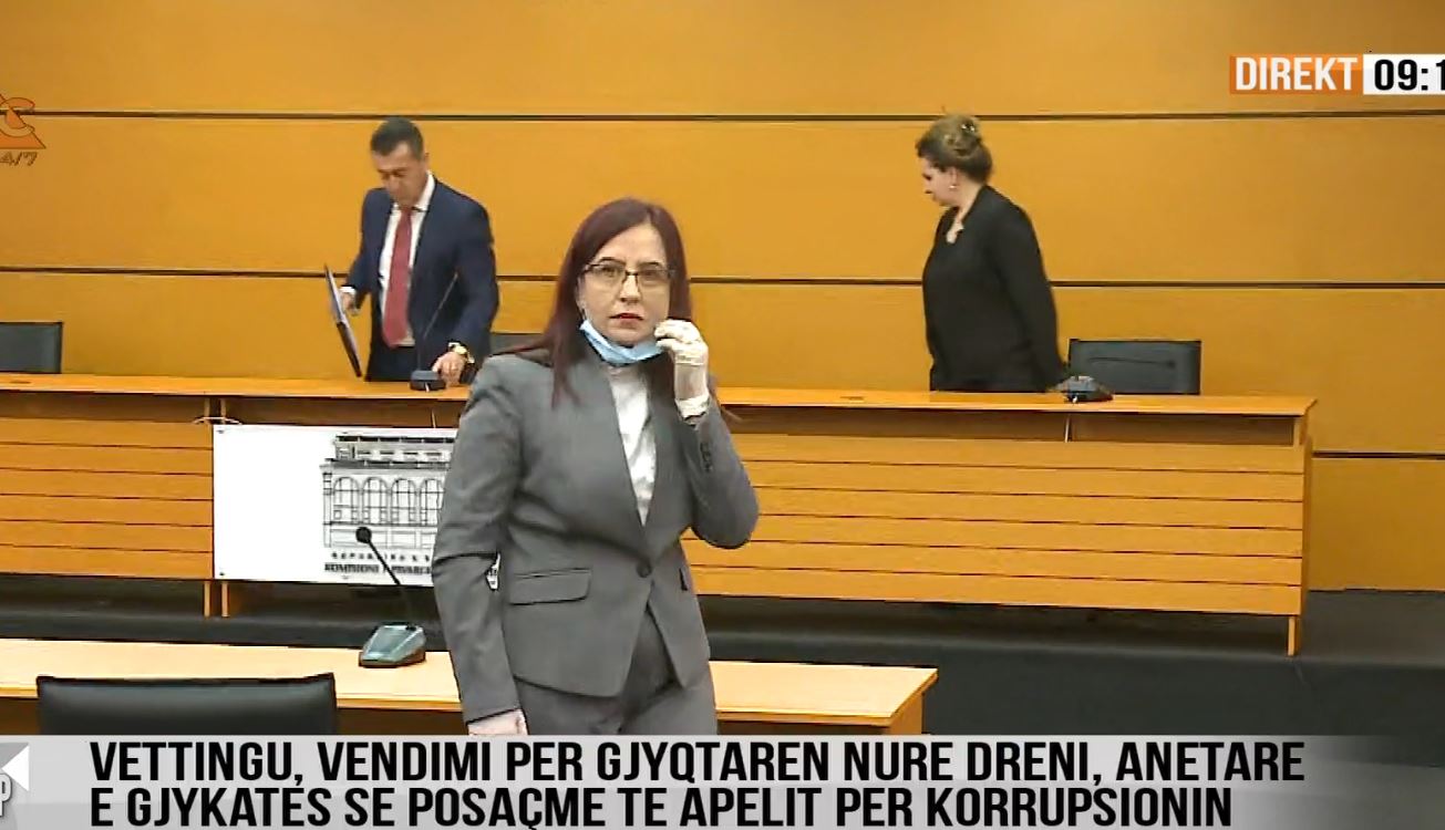 KPK shkarkon gjyqtaren Nure Dreni, pjesë e trupës gjykuese të Saimir Tahirit/ probleme me pasurinë KPK shkarkon gjyqtaren Nure Dreni, pjesë e trupës gjykuese të Saimir Tahirit/ probleme me pasurinë