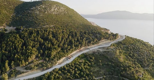 Shqiptarët dhe turistët do të arrijnë më shpejt Rivierën/ Soreca: BE është krenare që mbështet ndërtimin e bypass-it të Vlorës Shqiptarët dhe turistët do të arrijnë më shpejt Rivierën/ Soreca: BE është krenare që mbështet ndërtimin e bypass-it të Vlorës