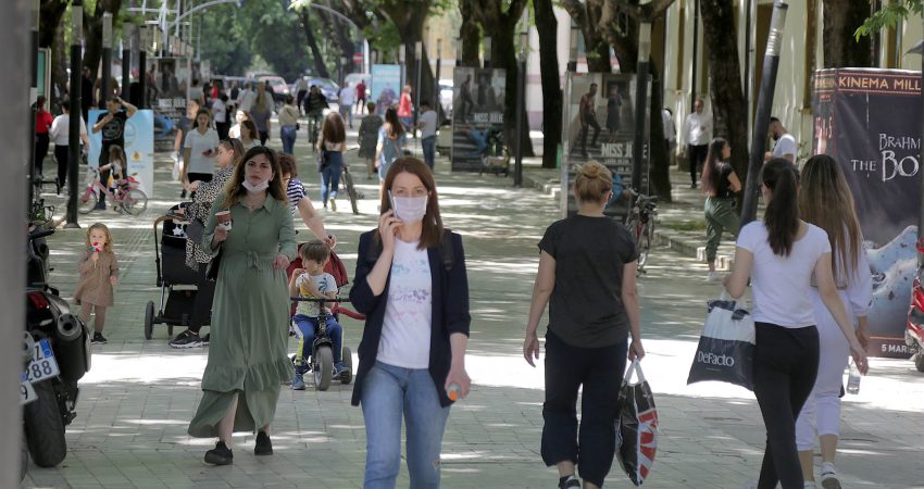 Pëllumb Pipero i sigurtë: Mos kini frikë, koronavirusi nuk kthehet as në vjeshtë e as në dimër Pëllumb Pipero i sigurtë: Mos kini frikë, koronavirusi nuk kthehet as në vjeshtë e as në dimër