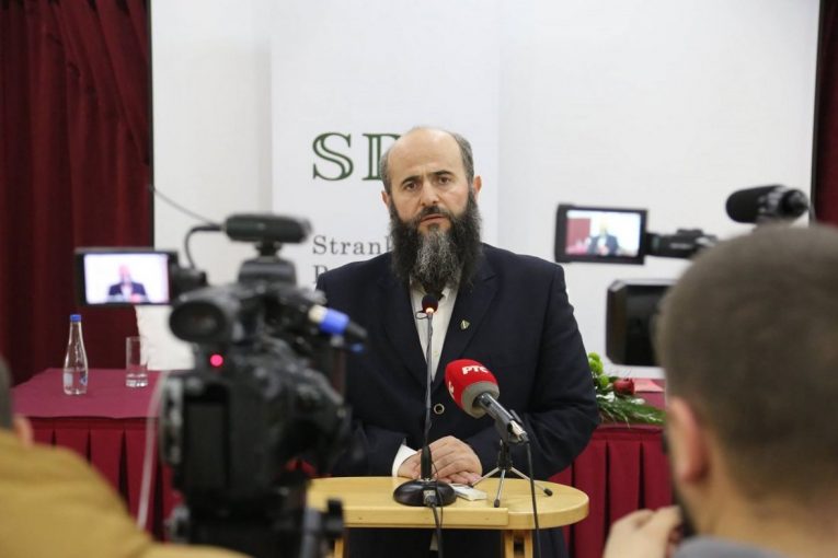 Corona zë dhe Zukorliçin e famshëm të Serbisë: Zoti di nga më të erdhi!