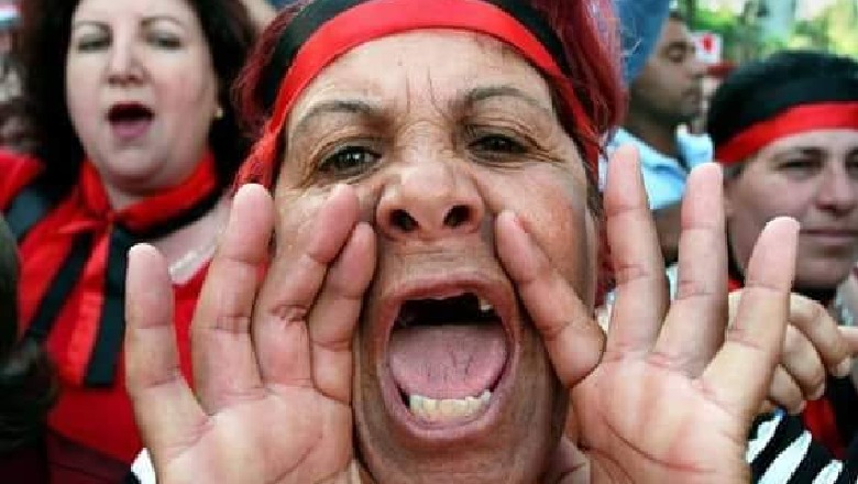 Covid, pse dorëzohemi tani që armiku është i dukshëm?!