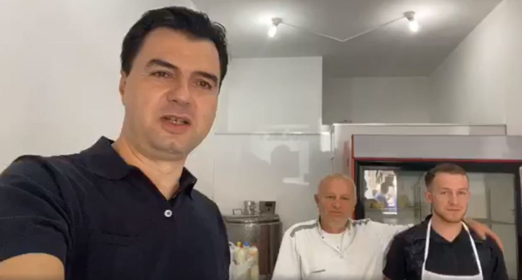 Kllounada e “babait” të PD Luli Basha me Covid-19: Në kohën e karantinës thërriste”dilni”, sot: “Mbrohuni” vetë nga virusi, qeveria është dorëzuar! Kllounada e “babait” të PD Luli Basha me Covid-19: Në kohën e karantinës thërriste”dilni”, sot: “Mbrohuni” vetë nga virusi, qeveria është dorëzuar!