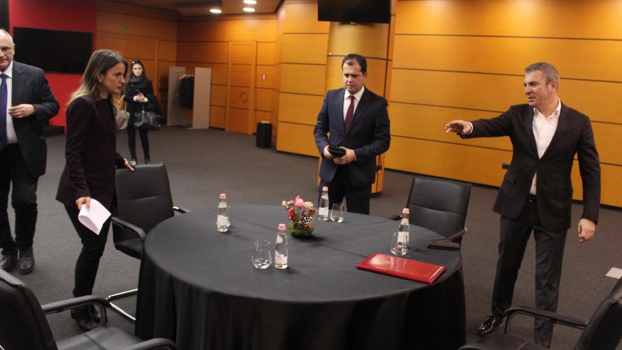 Opozita i kthen përgjigje kryeministrit Rama: Sot nuk vijmë, shihemi nesër në orën 5 ose të premten në 11