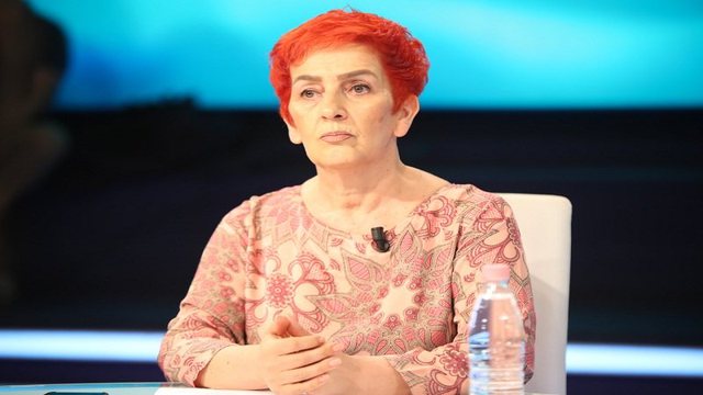 Habit shefja e Infektivit: Disa mjekë të QSUT-së nuk besojnë se koronavirusi ekziston Habit shefja e Infektivit: Disa mjekë të QSUT-së nuk besojnë se koronavirusi ekziston