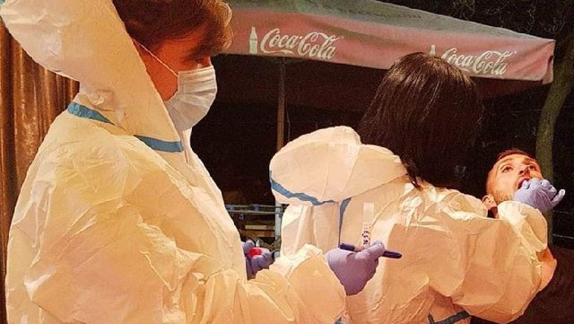 Dalin përgjigjet e tamponëve, tre futbollistë të skuadrës së Partizanit infektohen me COVID-19 Dalin përgjigjet e tamponëve, tre futbollistë të skuadrës së Partizanit infektohen me COVID-19