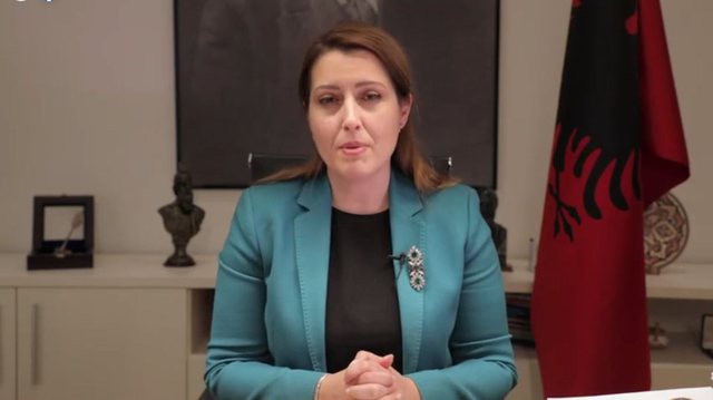 Dekreti për gjobat ndaj mediave, Manastirliu “rrëzon” vendimin e Metës Dekreti për gjobat ndaj mediave, Manastirliu “rrëzon” vendimin e Metës