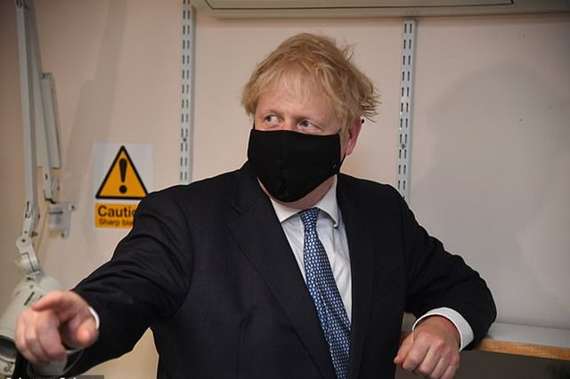 Kryeministri i Britanisë habit me deklaratën: Gabuam me koronavirusin, ministrat e mi nuk kuptuan gjë fare për …