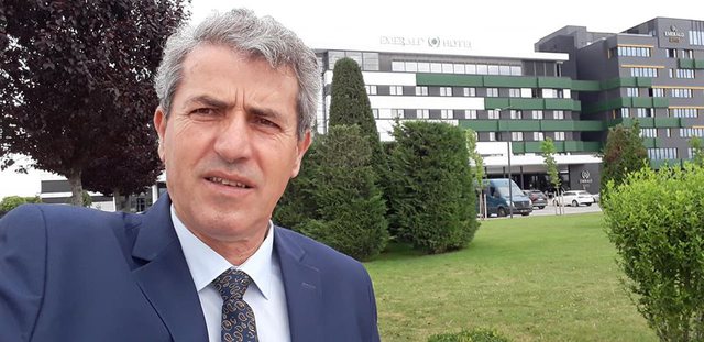 Koronavirusi i merr jetën trajnerit në moshën 58-vjeçare, kushëriri i bën dedikimin prekës Koronavirusi i merr jetën trajnerit në moshën 58-vjeçare, kushëriri i bën dedikimin prekës