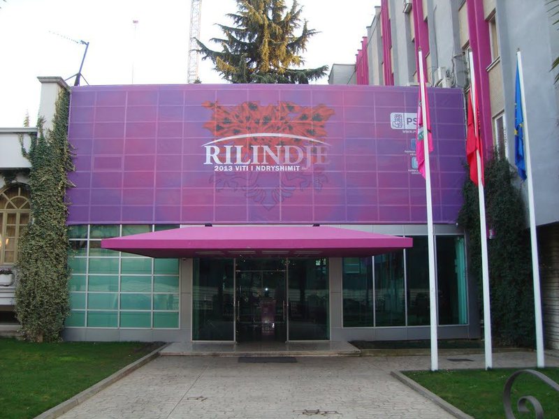 Pas demokratëve edhe socialistët kundër bashkëpunimit me LSI: Koha që të eliminohen koalicionet, në zgjedhje shkojmë vetëm Pas demokratëve edhe socialistët kundër bashkëpunimit me LSI: Koha që të eliminohen koalicionet, në zgjedhje shkojmë vetëm