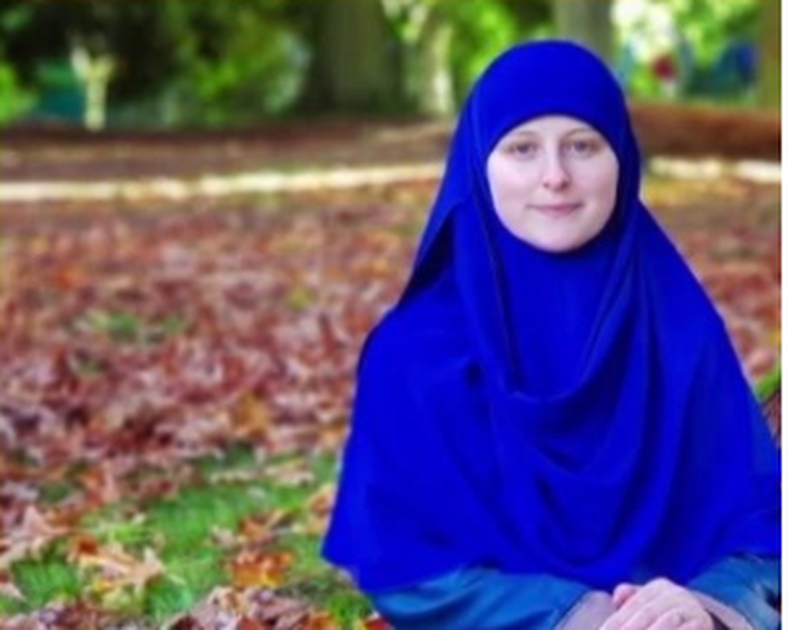 “Jam paragjykuar në Shqipëri”, rrëfehet infermierja e mbuluar: Që kur unë kam aplikuar për punë më kanë thënë… “Jam paragjykuar në Shqipëri”, rrëfehet infermierja e mbuluar: Që kur unë kam aplikuar për punë më kanë thënë…