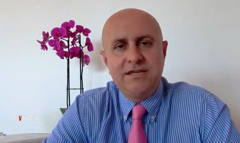 “Ti dhe legenë si ju po i prishni imazhin Shqipërisë”! Meçe ofendon rëndë mjekun Erion Dasho: Turp të kesh!