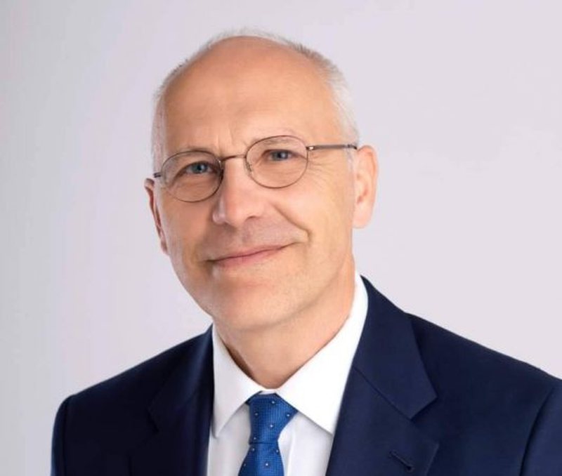 “Topi është ende në fushën e palës shqiptare”! Ambasadori gjerman del me mesazhin e fortë: Të ngrihen shpejt gjykatat dhe… “Topi është ende në fushën e palës shqiptare”! Ambasadori gjerman del me mesazhin e fortë: Të ngrihen shpejt gjykatat dhe…