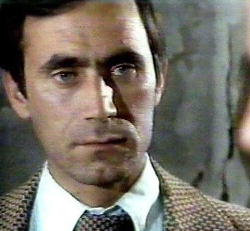 Mesazhi që po qarkullon me shpejtësi: Na mbive në sy o Tirkë, ta gëzosh pensionin artist i madh… as sa çereku i dietës për naftën e një deputeti! Mos u mërzit! Mesazhi që po qarkullon me shpejtësi: Na mbive në sy o Tirkë, ta gëzosh pensionin artist i madh… as sa çereku i dietës për naftën e një deputeti! Mos u mërzit!