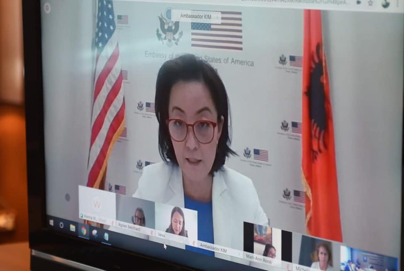 Yuri Kim tjetër mesazh pushtetarëve të korruptuar: “Koha për të goditur të paskrupujt” Yuri Kim tjetër mesazh pushtetarëve të korruptuar: “Koha për të goditur të paskrupujt”