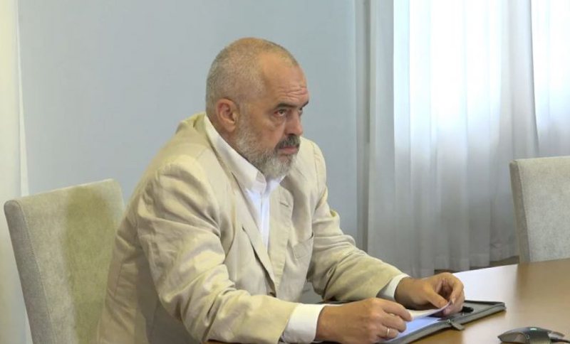 Kryeministri Rama jep lajmin: “I takon qeverisë t’iu rrijë pranë të gjithëve”/ video Kryeministri Rama jep lajmin: “I takon qeverisë t’iu rrijë pranë të gjithëve”/ video